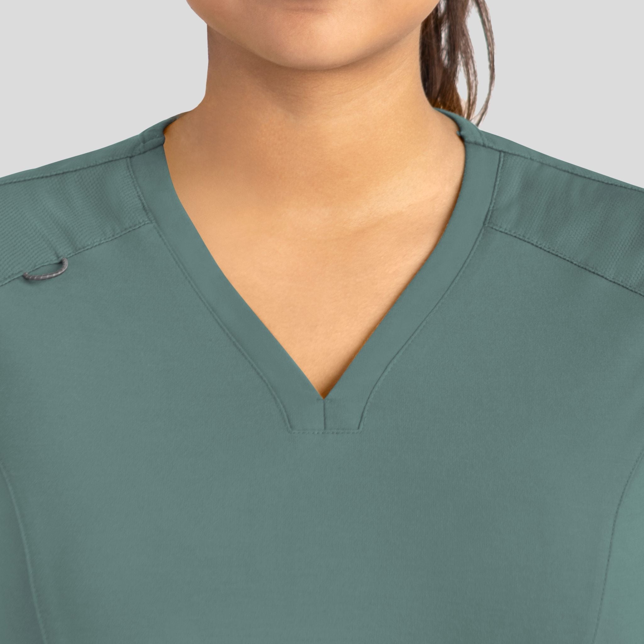 Maevn_Focus_20302_sage_front_detail
